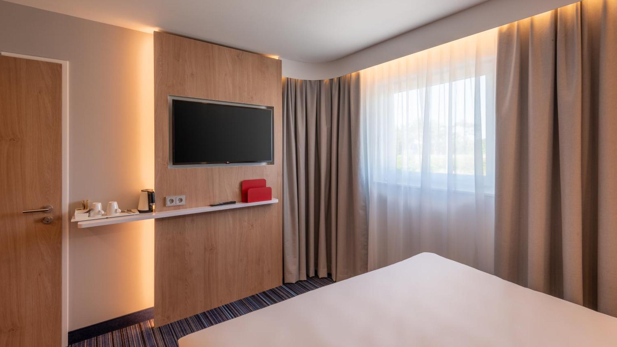 Holiday Inn Express - Hamburg South A7-As42 By Ihg Эгесторф Экстерьер фото