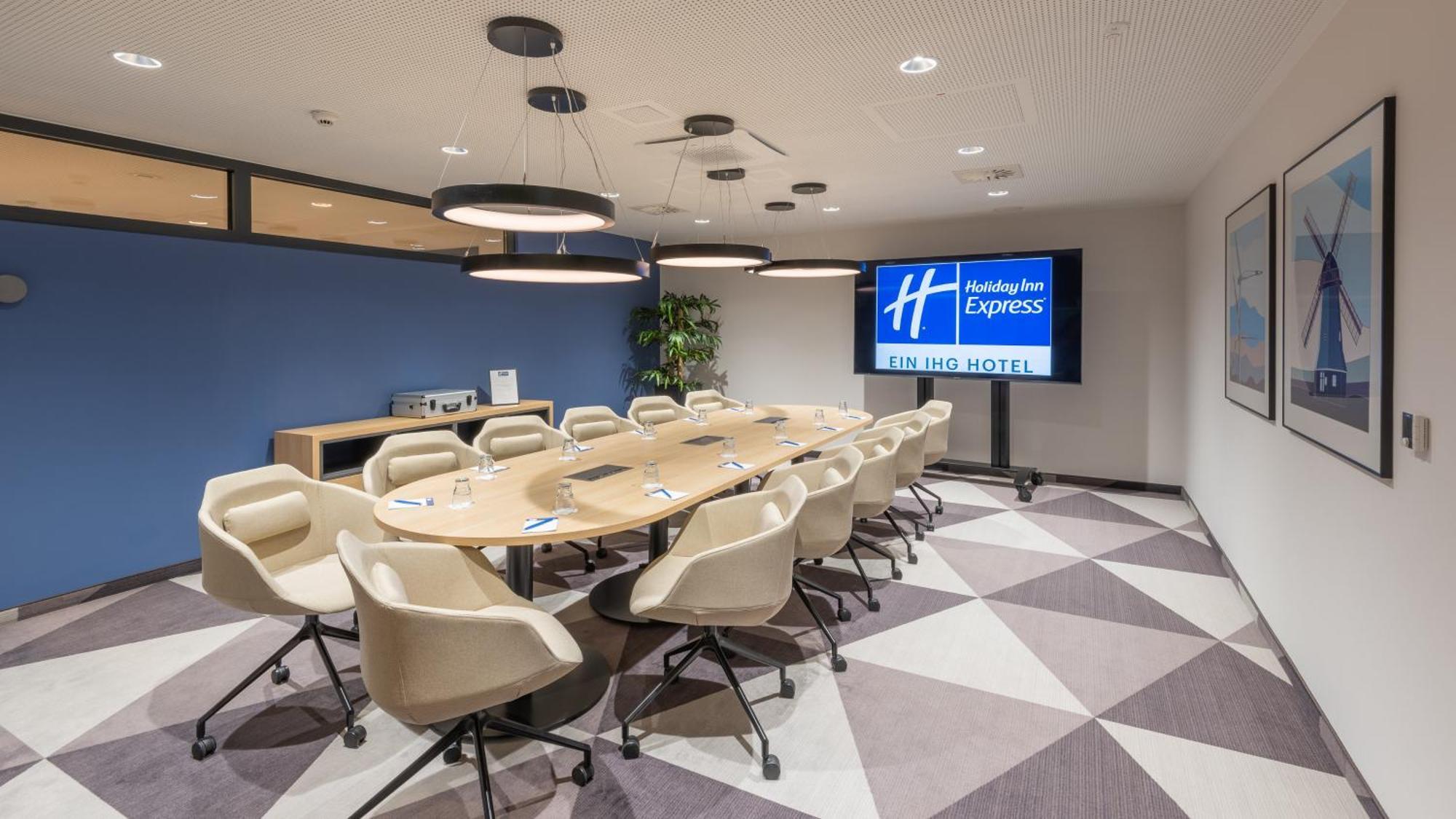 Holiday Inn Express - Hamburg South A7-As42 By Ihg Эгесторф Экстерьер фото